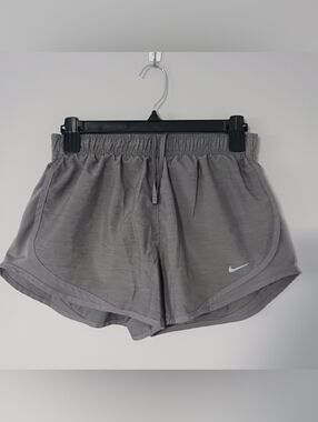 Nike Size M Dri-Fit Women’s Athletic Running Shorts Gray